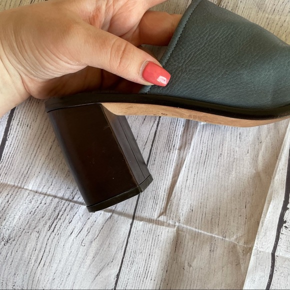 Enzo Angiolini blue and brown mules - Picture 9 of 11